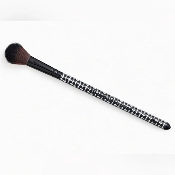 New Love + Craft + Beauty Highlighter Makeup Brush #9 - Picture 1 of 6